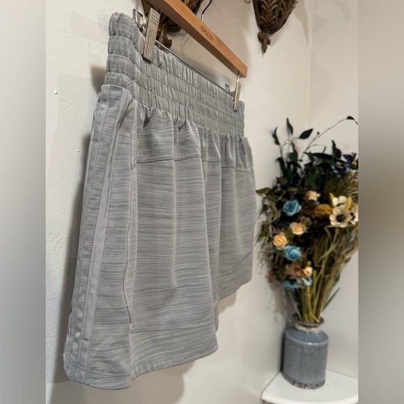 Adidas Gray Athletic Shorts with Elastic Waistband & tie inside pocket size L - Picture 5 of 8